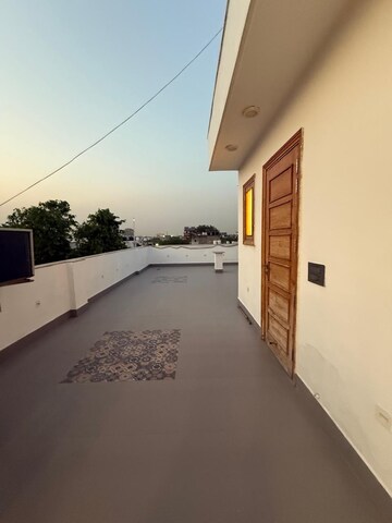 1 BHK Builder Floor – Exterior View View at Chittaranjan Park - for Rent