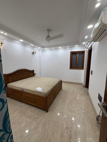 Master Bedroom in 1 BHK Builder Floor at Chittaranjan Park – for Rent