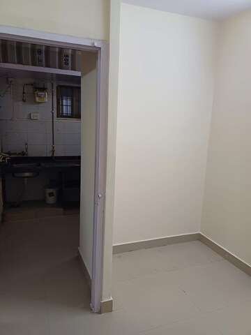 Room in 1 RK Apartment at Jaldhara Sra Chs, Goregaon East – for Rent