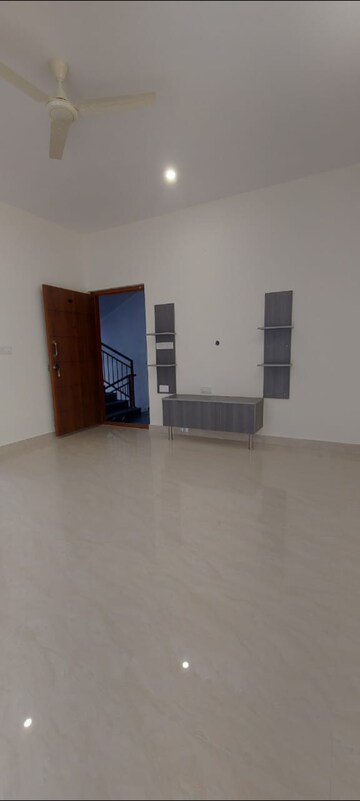 1 BHK Builder Floor For Rent in DSR Divine, New Thippasandra