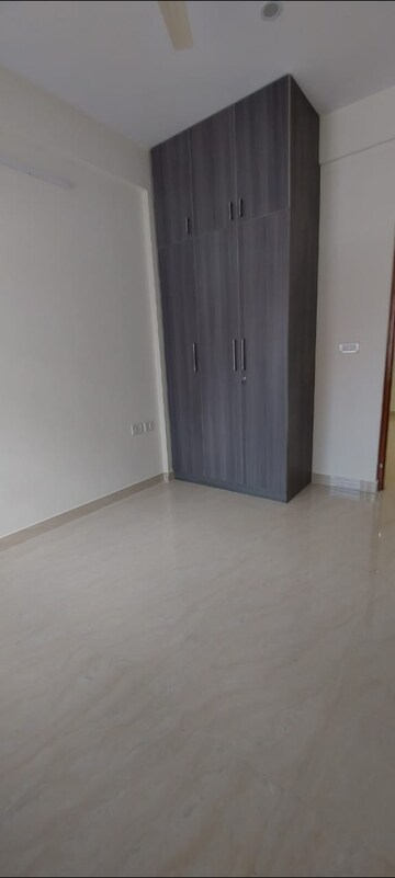 Room in 1 BHK Builder Floor at DSR Divine, New Thippasandra – for Rent