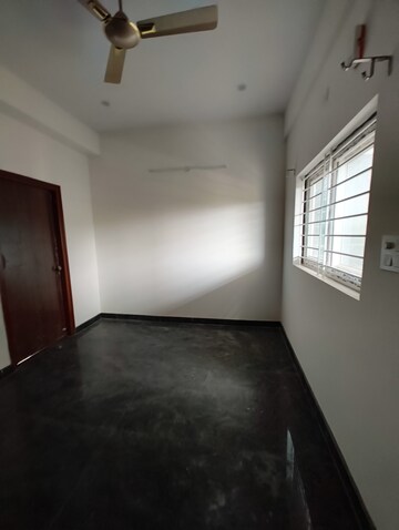 Room in 2 BHK Builder Floor at PSS Plaza, New Thippasandra – for Rent