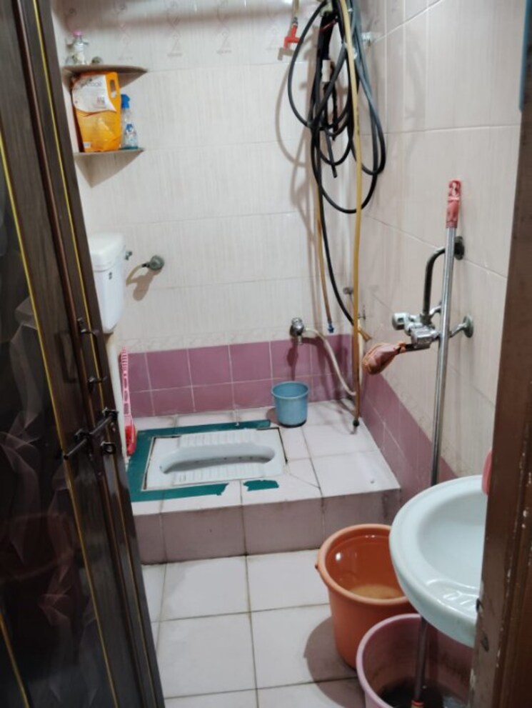 Bathroom, gudhiyari 2 Bedroom 650 Sq.Ft. Apartment In Gudhiyari Raipur 8840289