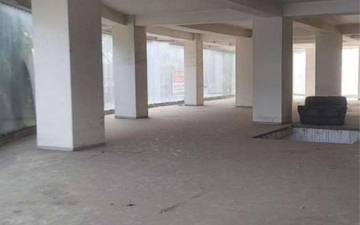Showroom For Rent in Windsor Apartment Bandra West, St. Peters Colony