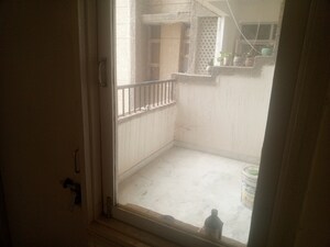 Bathroom in 3.5 BHK Apartment at Akash Ganga Apartment, Sector 56 – for Sale
