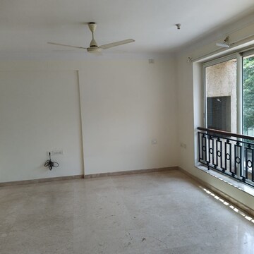 Room in 2 BHK Apartment at Casa Marina CHS LTD, Hiranandani Estate – for Rent