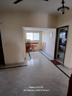 Room in 3 BHK Apartment at Omaxe The Olive Heights, Sector 56 – for Sale
