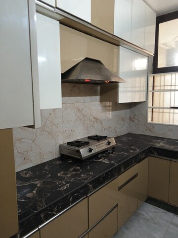 Kitchen in 3.5 BHK Apartment at The Arihant CGHS, Sector 56 – for Rent