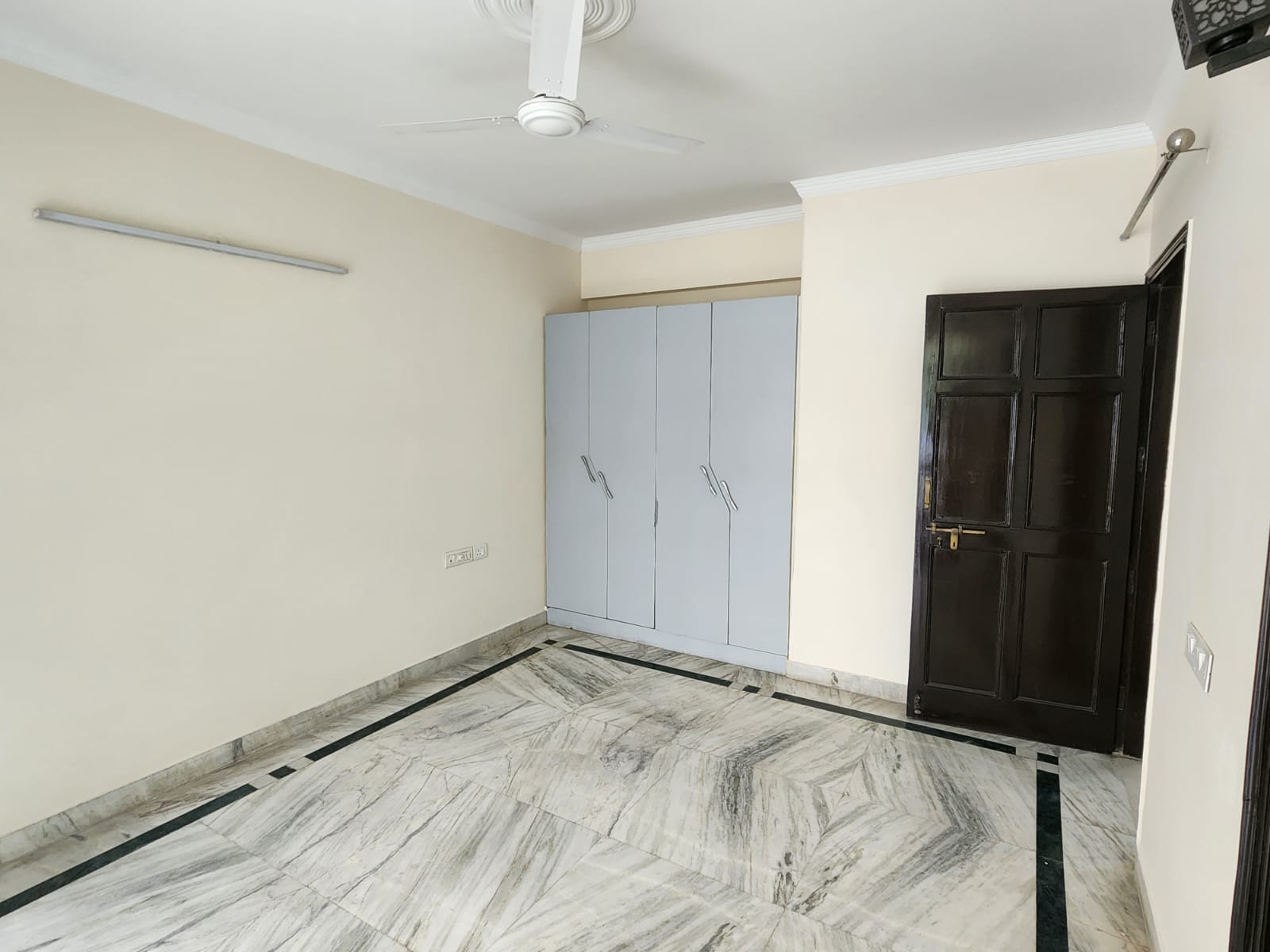 3.5 BHK + Servant Room,Study Room 1950 Sq.Ft. Apartment in The Arihant CGHS