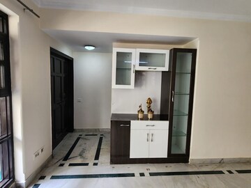 Room in 3 BHK Apartment at Gail CGHS, Sector 56 – for Rent