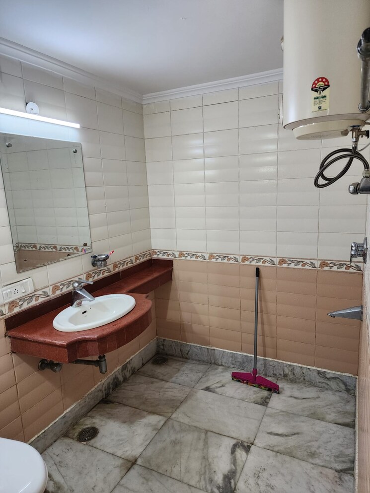 Bathroom, shakti-the-sky-lark-apartment 5 Bedroom 2700 Sq.Ft. Apartment In Sector 52 Gurgaon 8840311