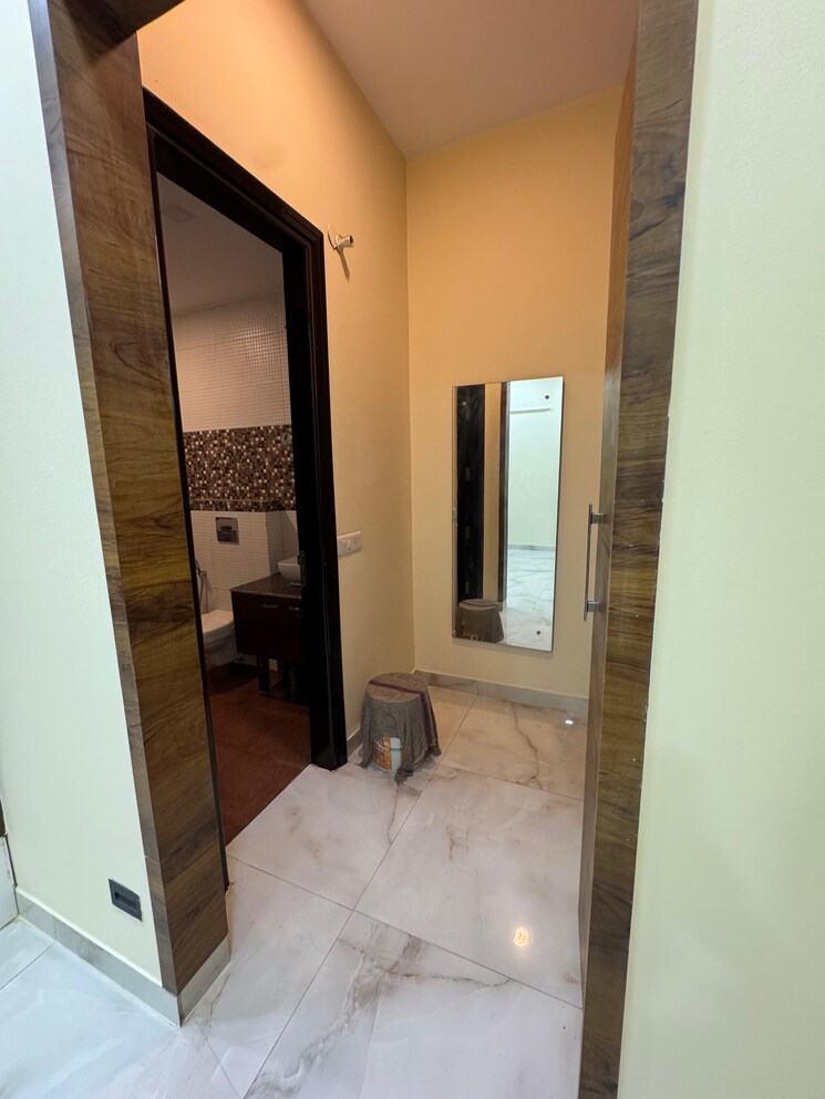 Bathroom, souvenir-apartment 3.5 Bedroom 1850 Sq.Ft. Apartment In Sector 52 Gurgaon 8840314