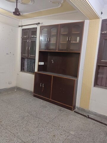 Room in 1 BHK Apartment at Molarband – for Rent
