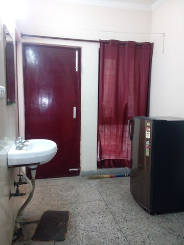 Bathroom in 1 BHK Apartment at Molarband – for Rent