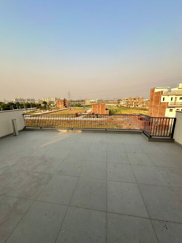 5 BHK Villa – Exterior View View at Sector 115 - for Sale