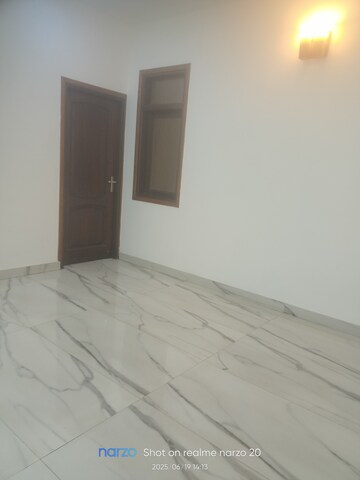 Room in 3 BHK Builder Floor at Eros Rosewood City, Sector 49 – for Rent