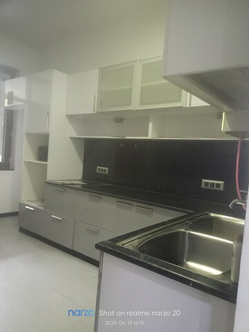 Furnished Amenities in 3 BHK Builder Floor at Eros Rosewood City, Sector 49 – for Rent