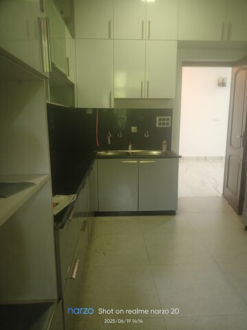 Kitchen in 3 BHK Builder Floor at Eros Rosewood City, Sector 49 – for Rent