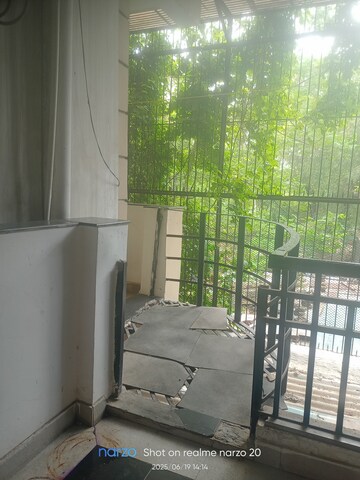 Balcony in 3 BHK Builder Floor at Eros Rosewood City, Sector 49 – for Rent