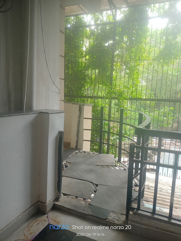 Balcony, eros-rosewood-city 3 Bedroom 2200 Sq.Ft. Builder Floor In Sector 49 Gurgaon 8840330