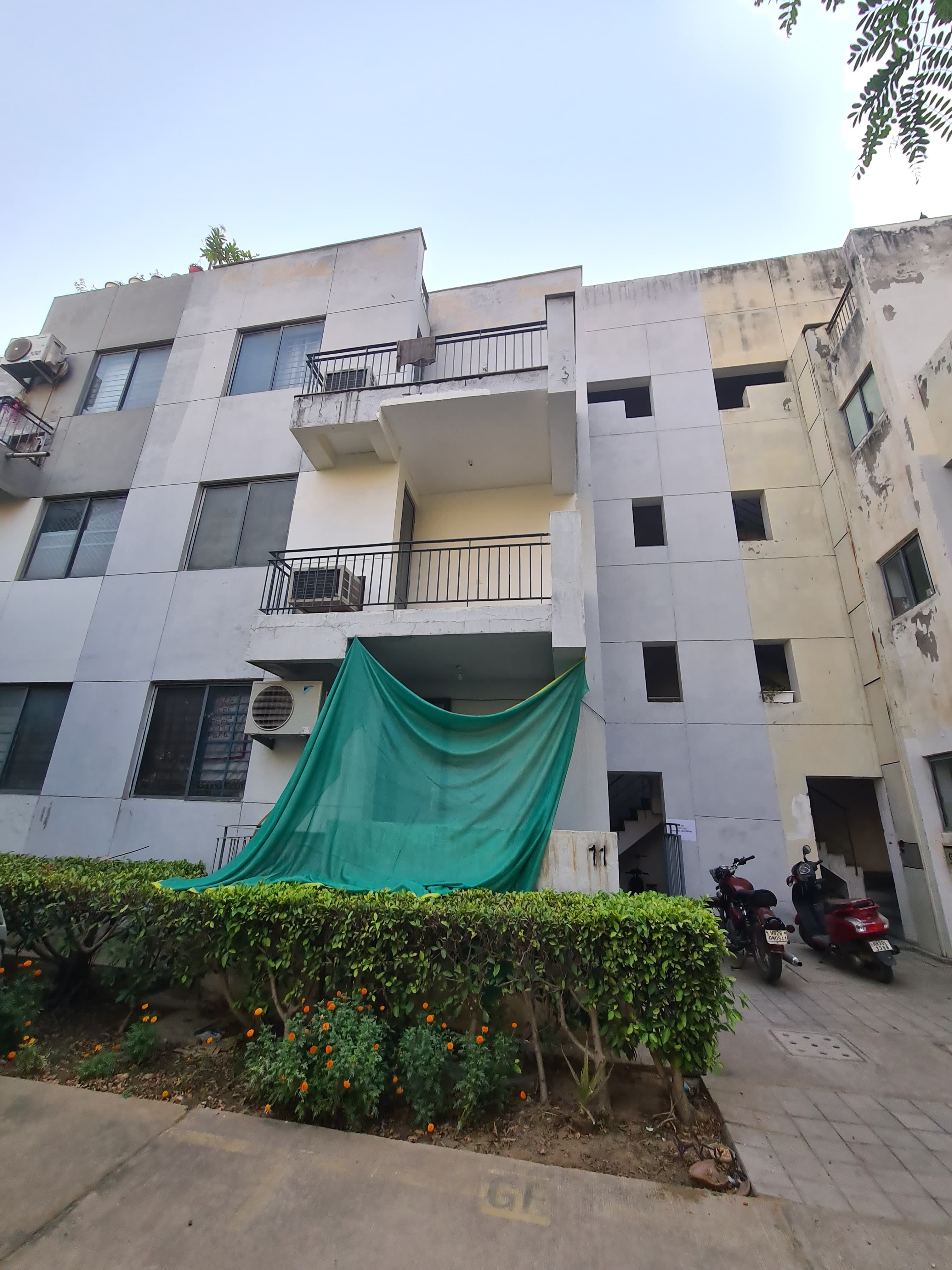 2 BHK + Extra Room Builder Floor For Rent in Vatika India Next Floors