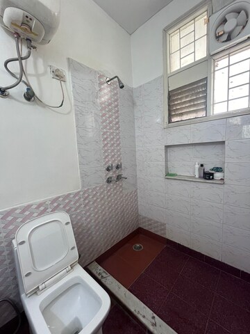 Bathroom in 3 BHK Builder Floor at Auram Floor, South City 2 – for Rent