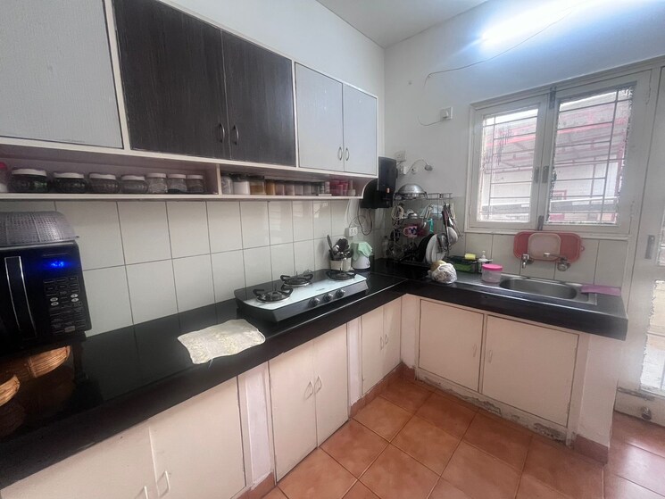 Kitchen, auram-floor 3 Bedroom 1875 Sq.Ft. Builder Floor In South City 2 Gurgaon 8840333