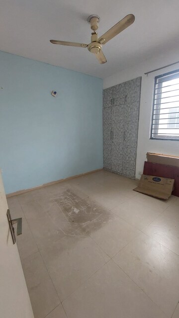 Room in 2 BHK Builder Floor at Vatika India Next Floors, Sector 82 – for Rent