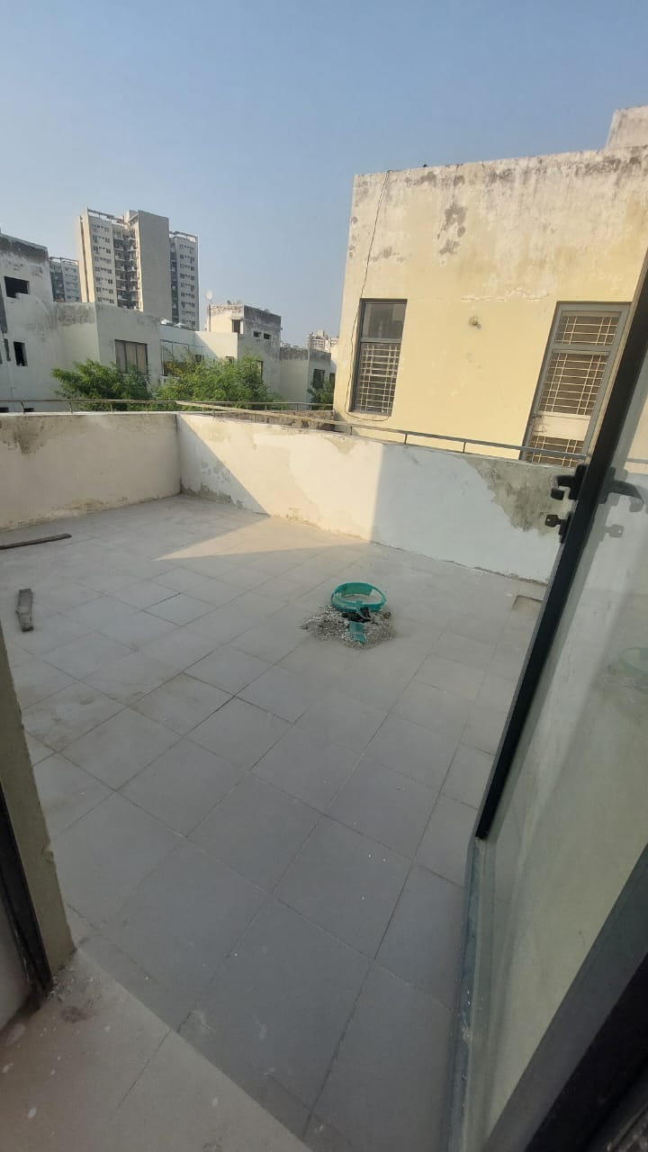 2 BHK + Extra Room Builder Floor For Rent in Vatika Primrose Floors