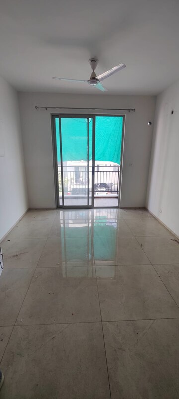 Room in 2 BHK Builder Floor at Sector 83 – for Rent