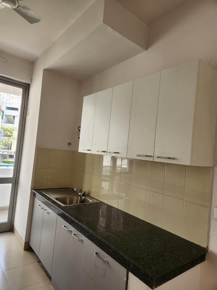 Kitchen, vatika-city-homes 3 Bedroom 1940 Sq.Ft. Apartment In Sector 83 Gurgaon 8840347