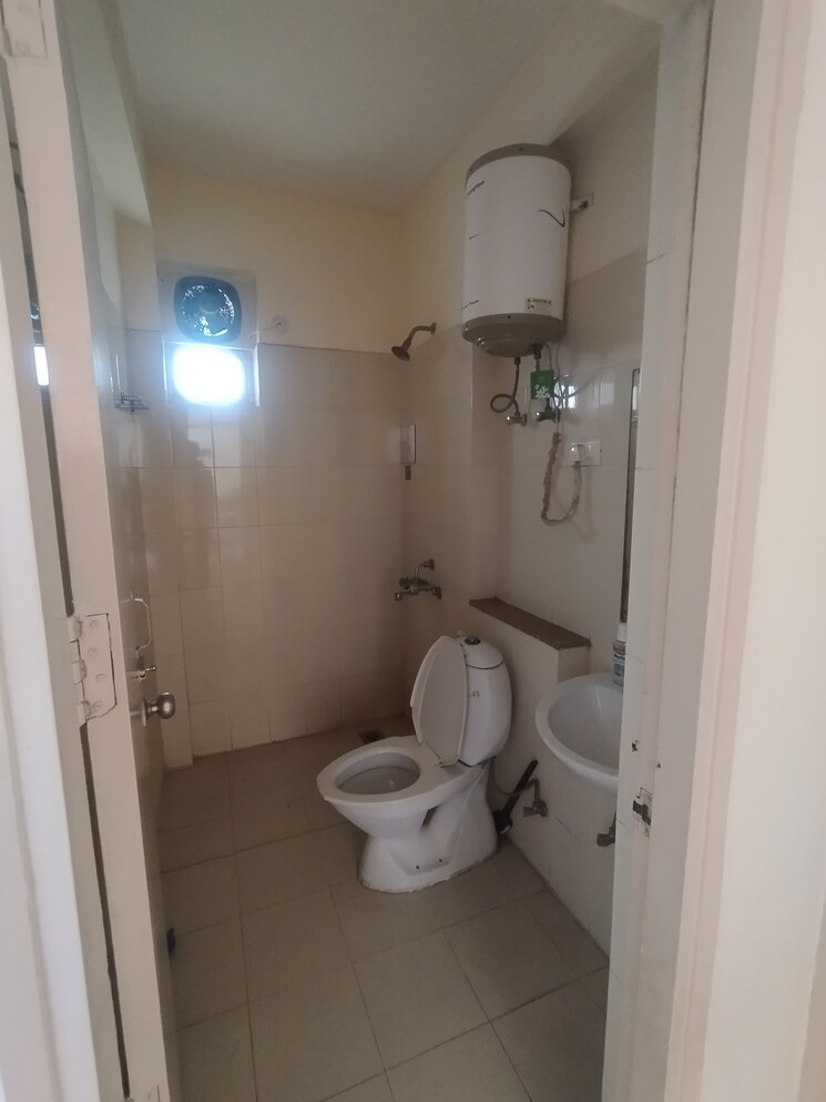 Bathroom, vatika-inxt-emilia-floors 2 Bedroom 930 Sq.Ft. Builder Floor In Sector 82 Gurgaon 8840354