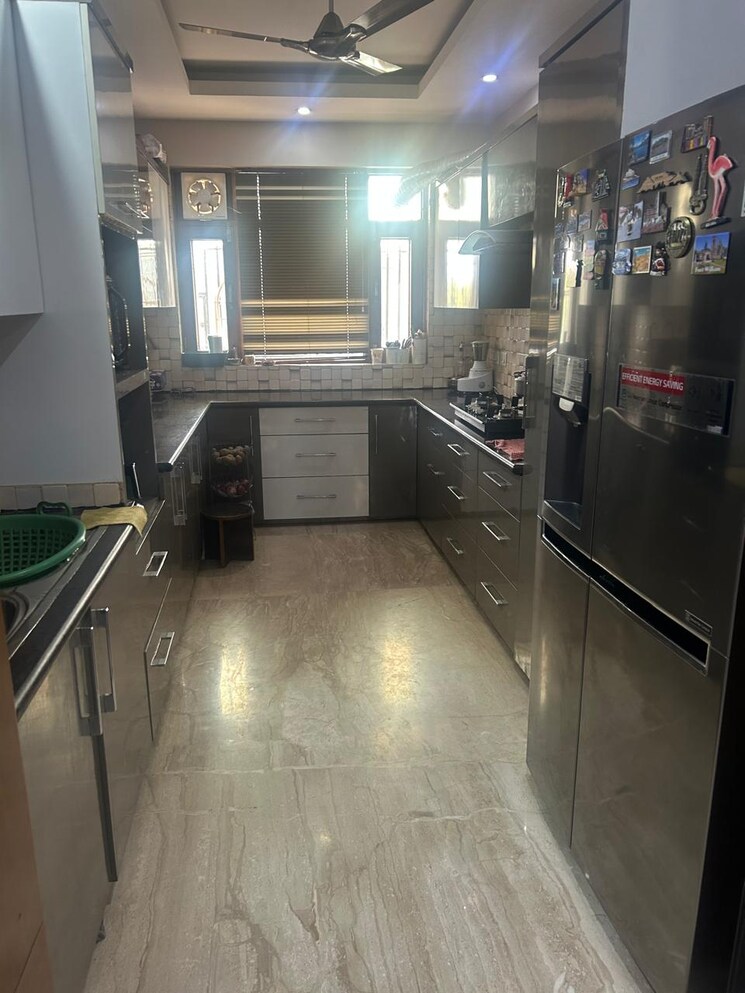 Kitchen, palam vihar 3 Bedroom 2770 Sq.Ft. Builder Floor In Palam Vihar Gurgaon 8840364