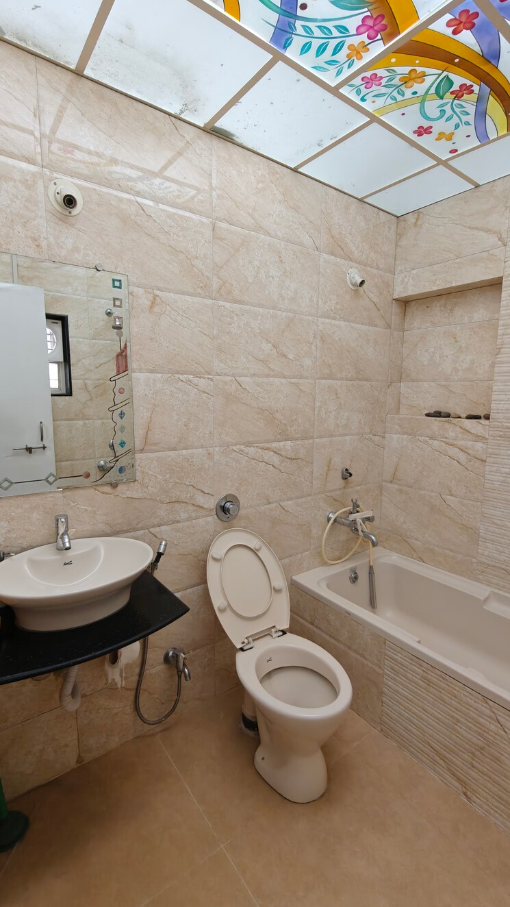 Bathroom, gokhalenagar Pg For Girls In Gokhalenagar 8840366