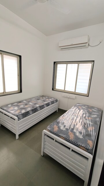 Room in  Pg at Gokhalenagar – for Rent
