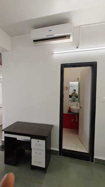 Room in  Pg at Gokhalenagar – for Rent