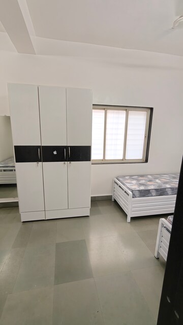 Room in  Pg at Gokhalenagar – for Rent