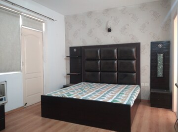 Bedroom in 1 BHK Builder Floor at Palam Vihar – for Rent
