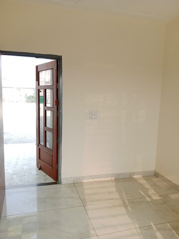 Room in 2 BHK Builder Floor at Huda – for Rent