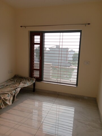 Room in 2 BHK Builder Floor at Huda – for Rent