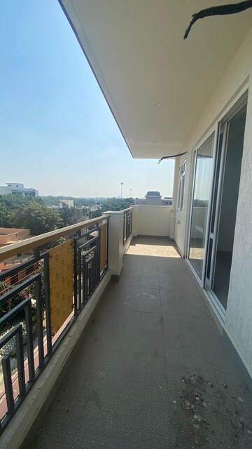 Balcony in 3 BHK Builder Floor at Palam Vihar – for Rent