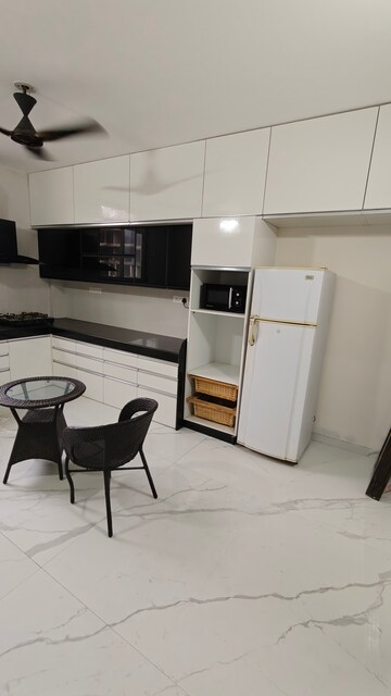 Master Bedroom in 4 BHK Penthouse at Mohar Garima Plus, Senapati Bapat Road – for Rent