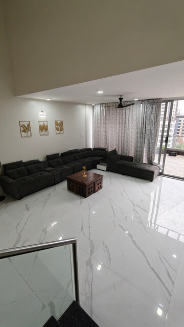 Master Bedroom in 4 BHK Penthouse at Mohar Garima Plus, Senapati Bapat Road – for Rent
