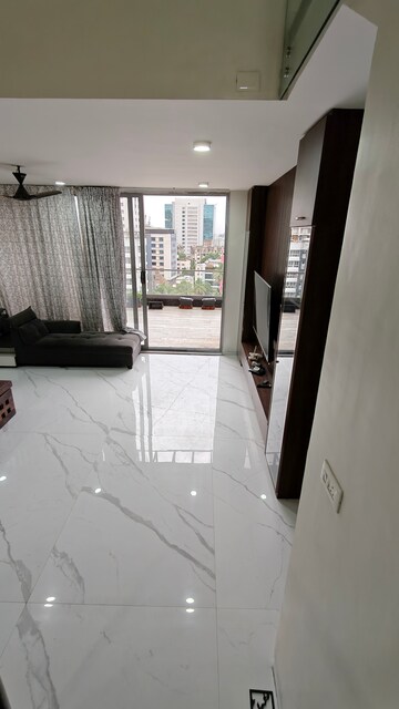 Master Bedroom in 4 BHK Penthouse at Mohar Garima Plus, Senapati Bapat Road – for Rent