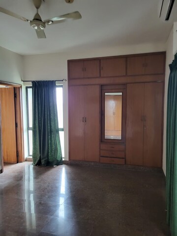 Room in 2 BHK Builder Floor at Palam Vihar – for Rent