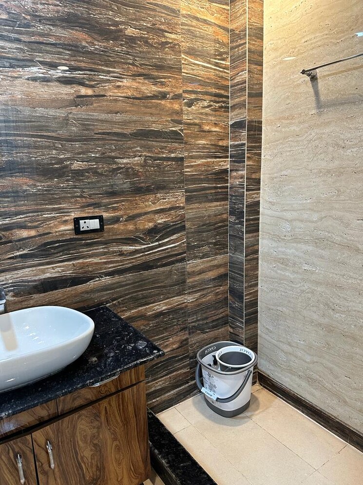 Bathroom, palam vihar 2 Bedroom 1556 Sq.Ft. Builder Floor In Palam Vihar Gurgaon 8840374