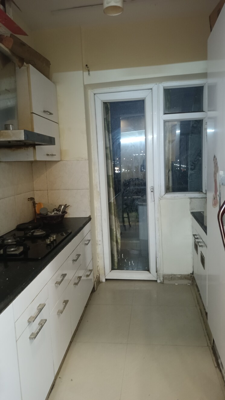 Kitchen, sethi-max-royale 2 Bedroom 895 Sq.Ft. Apartment In Sector 76 Noida 8840395