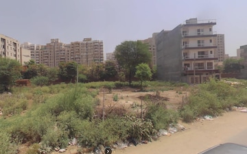Plot For Sale in Sector 57