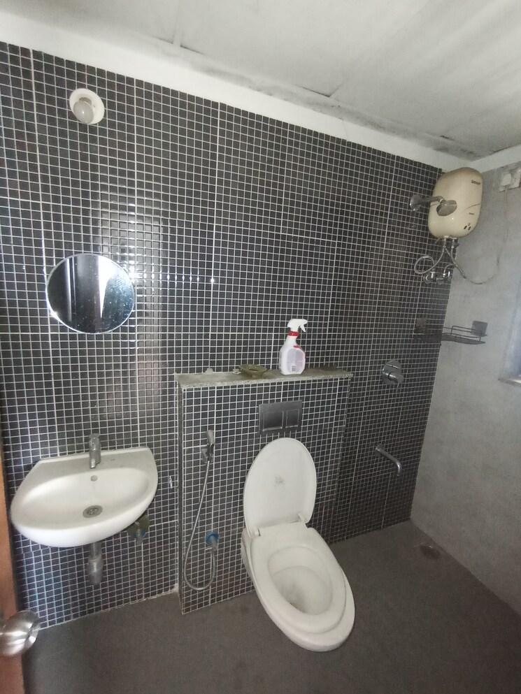 Bathroom, lodha-palava-downtown 2 Bedroom 734 Sq.Ft. Apartment In Dombivli East Thane 8840436