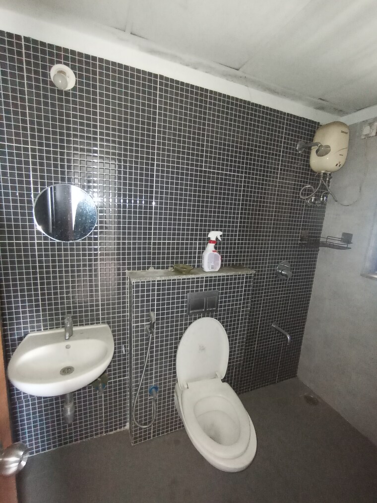 Bathroom, lodha-palava-downtown 2 Bedroom 734 Sq.Ft. Apartment In Dombivli East Thane 8840436